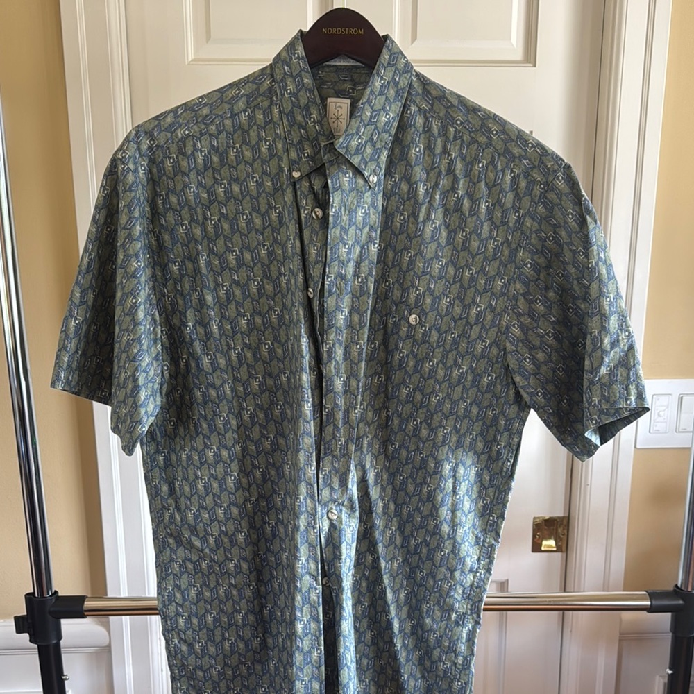 Green Casual Button Down Shirt with Geometric Print